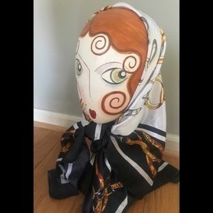 “Designs By Karen” chain scarf